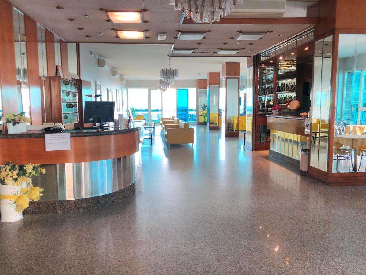 Hotel Majestic Bellaria – Igea Marina Kültér fotó