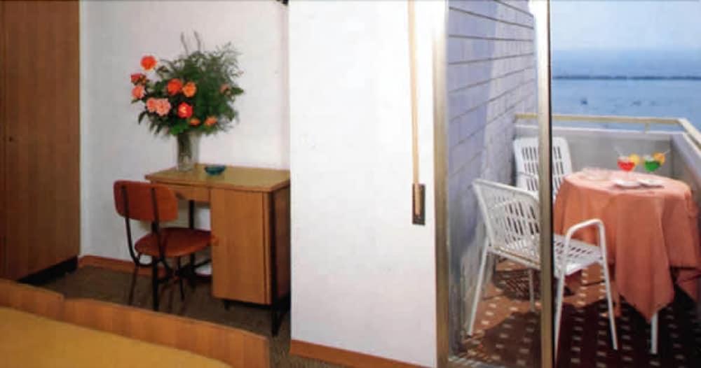 Hotel Majestic Bellaria – Igea Marina Kültér fotó