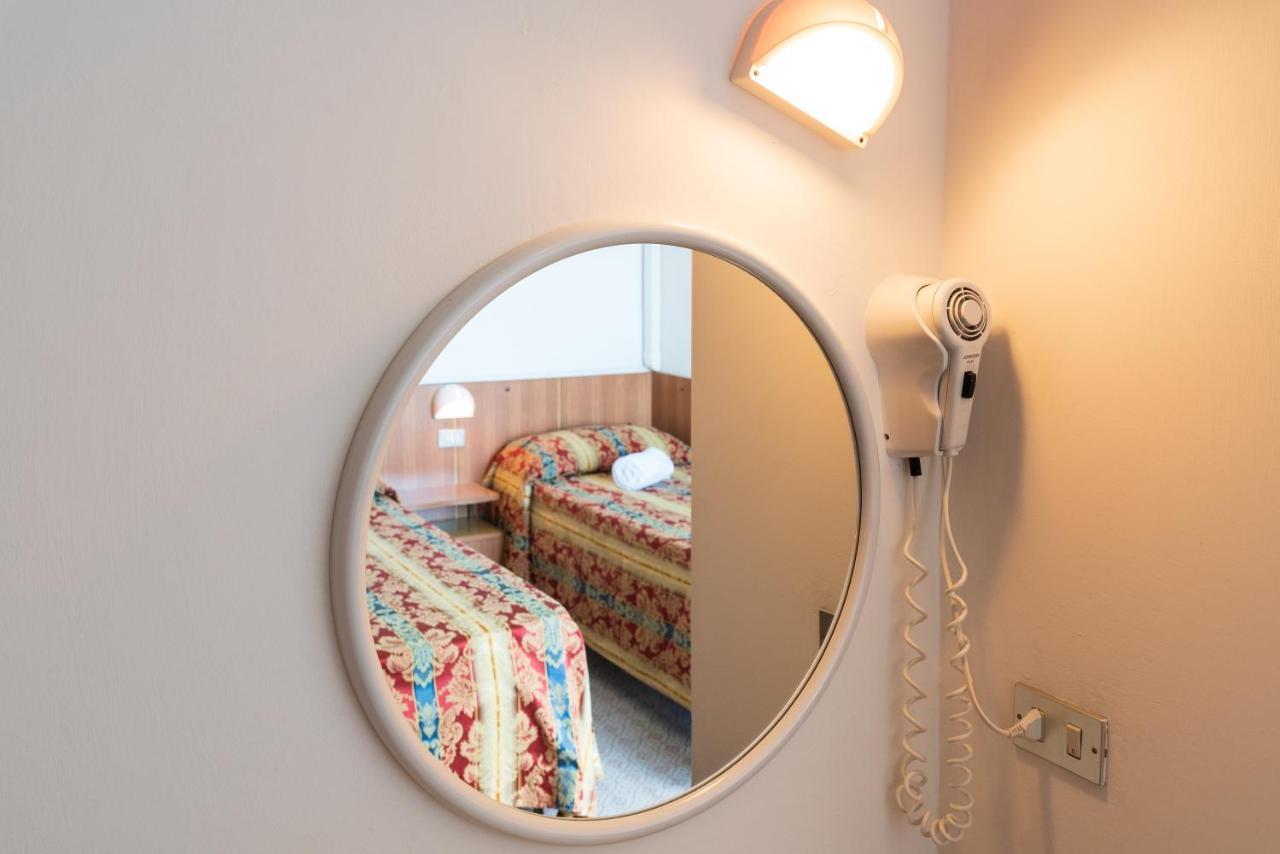 Hotel Majestic Bellaria – Igea Marina Kültér fotó