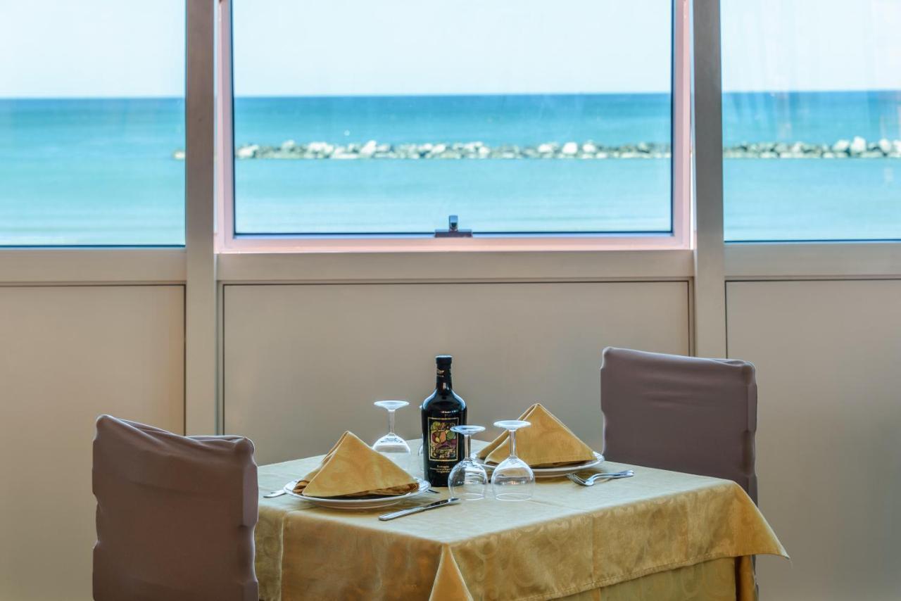 Hotel Majestic Bellaria – Igea Marina Kültér fotó